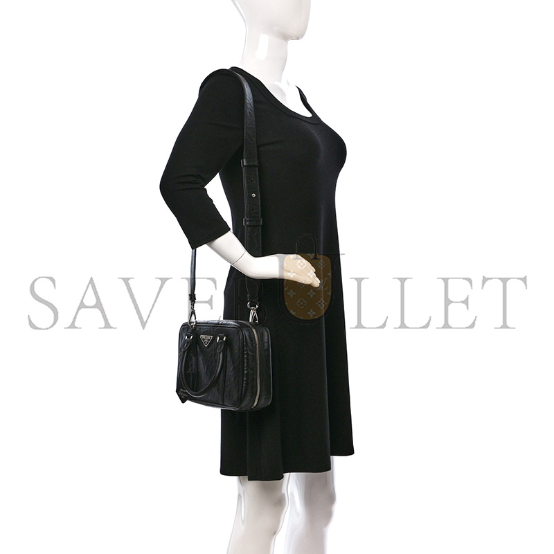 PRADA NAPPA ANTIQUE MEDIUM RE-EDITION 2001 TWO HANDLE BAG BLACK 1BB092 (24*15.5*7cm)